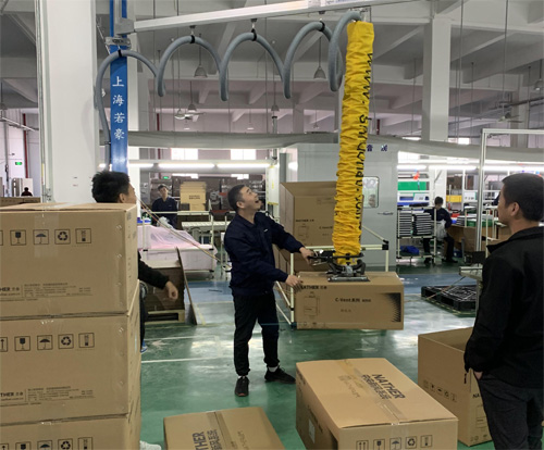 真空污网站在线观看视频上料的安全性非常重要